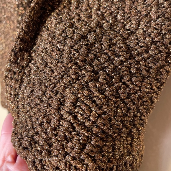 Brown Sleeveless Knit Top with Black Accents - Picture 5 of 10